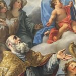 Affresco sacro raffigurante un santo anziano in preghiera che guarda verso Maria e il Bambino Gesù, circondati da angeli tra le nuvole.